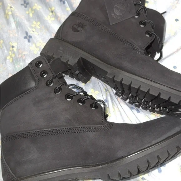 Timberland | Shoes | Timberland Black Rugged Boots With  display picture 2